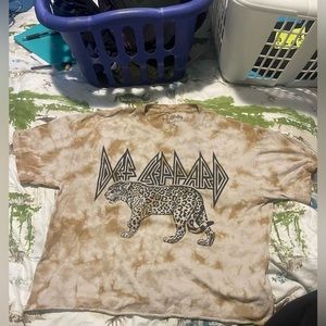 Def Leppard tan tie dye cropped T-shirt